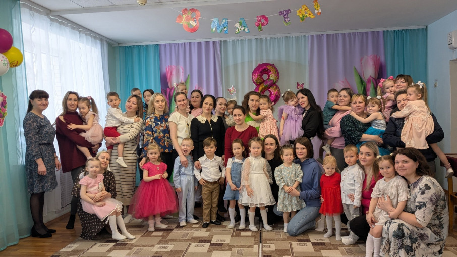 Утренники, посвящённые дню 8 Марта Утренники, посвящённые дню 8 Марта.